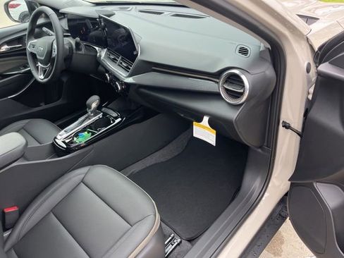 New 2026 Chevrolet Trax ACTIV w/ Driver Confidence Package FWD image 28