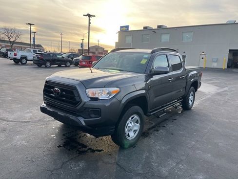 Used 2023 Toyota Tacoma SR image 1