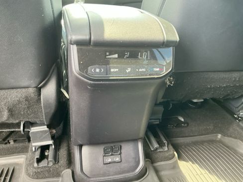 Used 2023 Toyota Highlander XLE FWD image 26