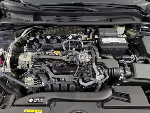 Used 2025 Toyota Corolla SE image 13