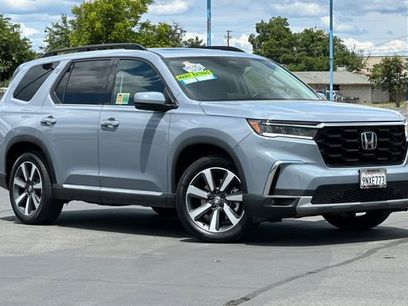 Used 2025 Honda Pilot Touring