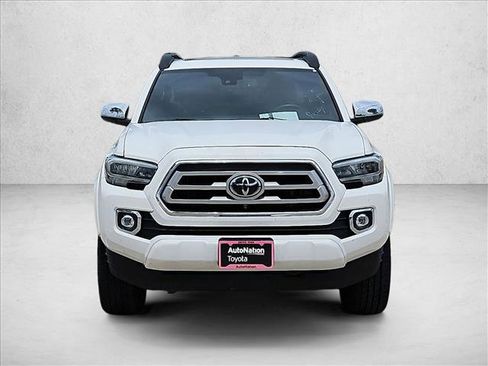 Used 2020 Toyota Tacoma Limited AWD/4WD image 2