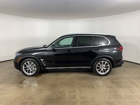 Used 2024 BMW X5 xDrive50e w/ Premium Package image 18