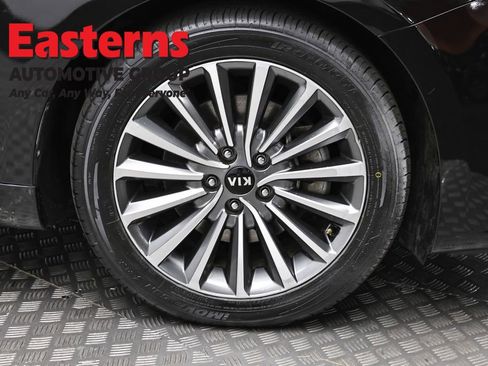 Used 2019 Kia Cadenza Premium image 33