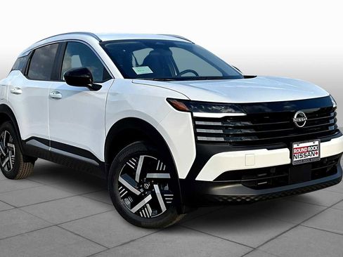 New 2026 Nissan Kicks SV image 2