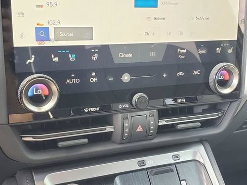 Used 2025 Lexus GX 550 w/ Cold Area Package AWD/4WD image 22