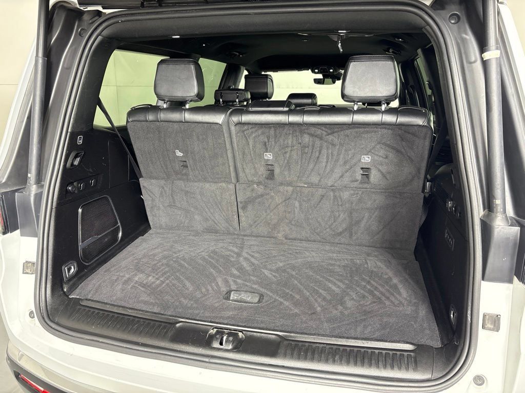 Used 2024 Jeep Wagoneer Series II w/ Flexible Seating Group RWD image 29