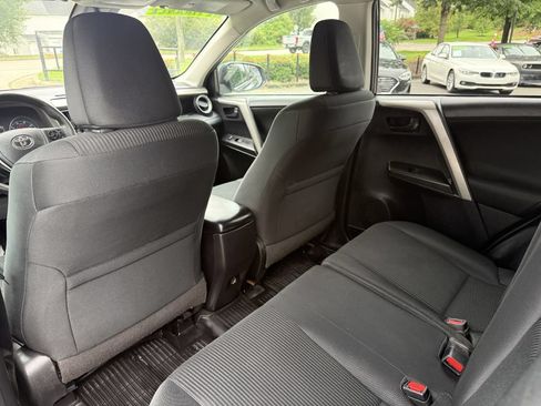 Used 2018 Toyota RAV4 LE w/ All Weather Liner Package FWD image 12