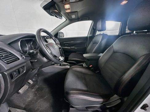 Used 2024 Mitsubishi Outlander Sport AWD image 13