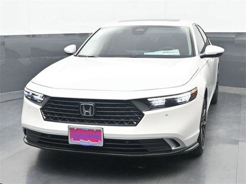 Certified 2025 Honda Accord Touring image 3