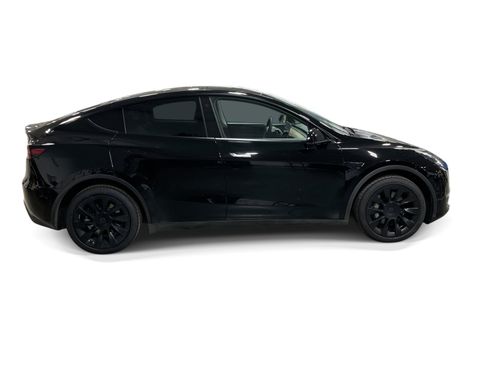 Certified 2022 Tesla Model Y Long Range AWD/4WD image 7