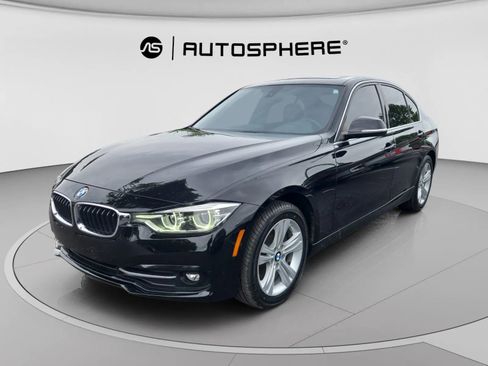 Used 2018 BMW 330i xDrive Sedan w/ Convenience Package AWD/4WD image 4