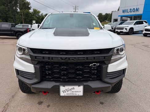 Used 2022 Chevrolet Colorado ZR2 w/ ZR2 Dusk Special Edition AWD/4WD image 2