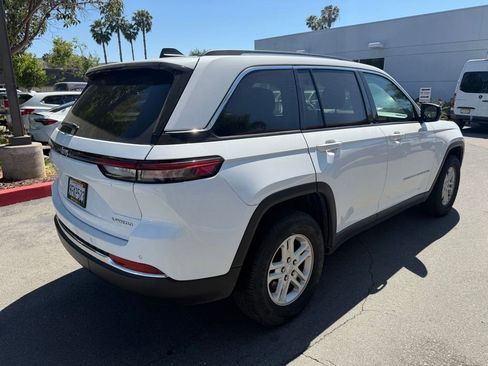 Certified 2023 Jeep Grand Cherokee Laredo RWD image 14