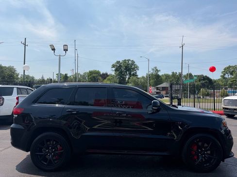 Used 2018 Jeep Grand Cherokee SRT w/ Trailer Tow Group IV AWD/4WD image 4
