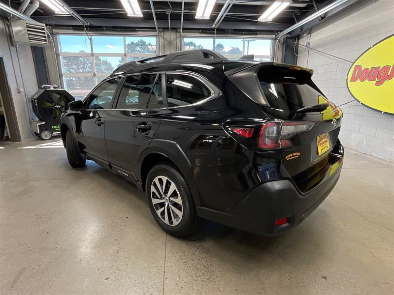 Used 2024 Subaru Outback AWD/4WD image 3