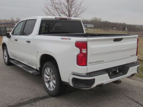 Used 2020 Chevrolet Silverado 1500 Custom w/ Custom Max Trailering Package image 2