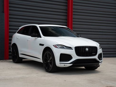 Used 2025 Jaguar F-PACE R-Dynamic S AWD/4WD image 5
