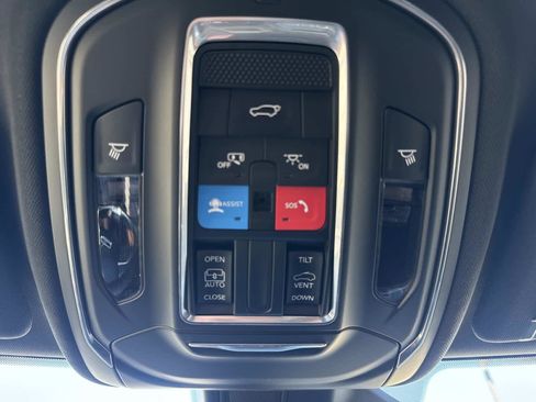 New 2025 Jeep Grand Cherokee L Altitude RWD image 15