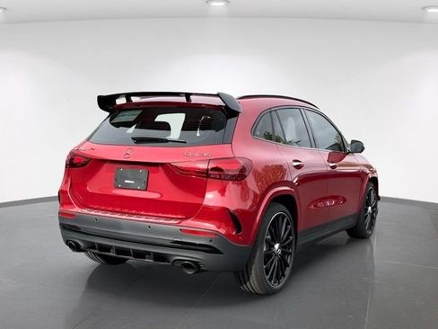 New 2026 Mercedes-Benz GLA 35 AMG 4MATIC image 8