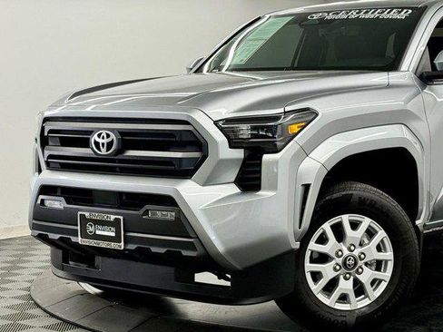 Certified 2025 Toyota Tacoma SR5 image 3