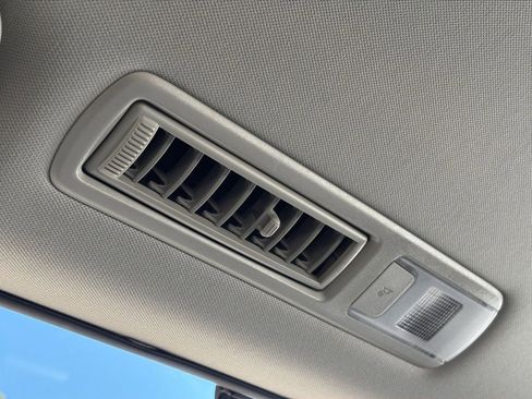 Used 2025 Toyota Grand Highlander XLE image 24