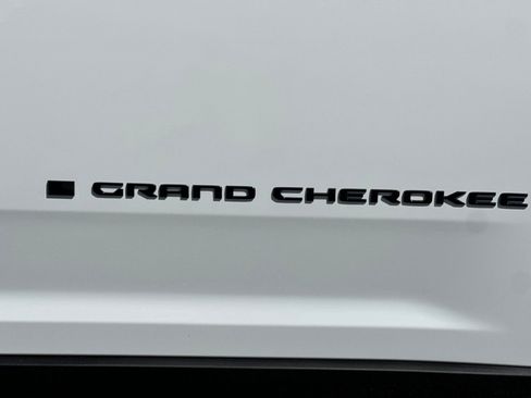 New 2026 Jeep Grand Cherokee Limited AWD/4WD image 34