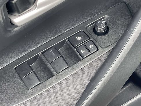 Used 2026 Toyota Corolla SE FWD image 19