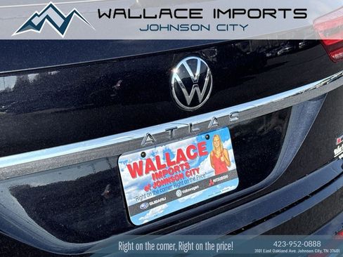 Certified 2022 Volkswagen Atlas Cross Sport SEL Premium R-Line AWD/4WD image 10