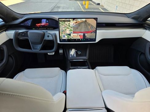 Used 2021 Tesla Model S Plaid image 23