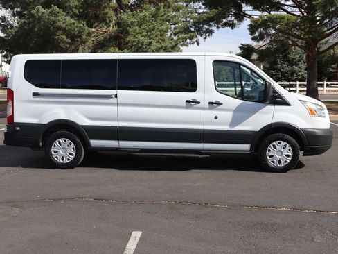 Used 2017 Ford Transit 350 XLT image 3