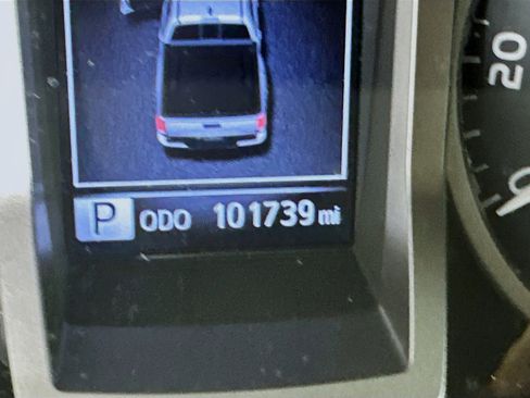 Used 2020 Toyota Tacoma SR5 image 19