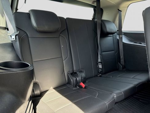 Used 2020 GMC Yukon SLT w/ HD Trailering Package AWD/4WD image 27