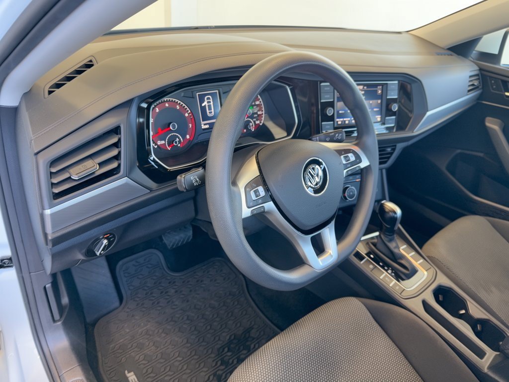 Used 2021 Volkswagen Jetta S w/ Driver Assistance Package FWD image 4