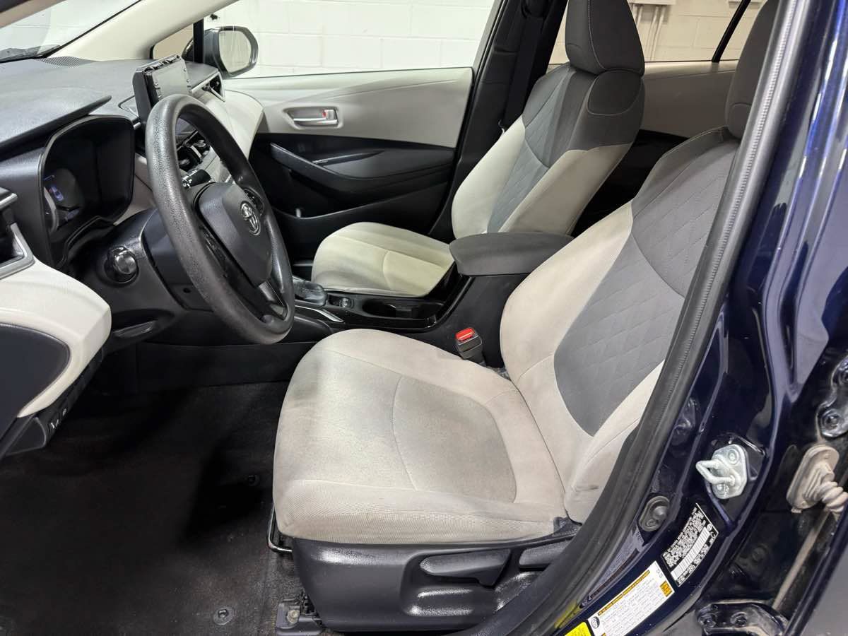 Used 2021 Toyota Corolla LE w/ Carpet Mat Package (TMS) FWD image 15