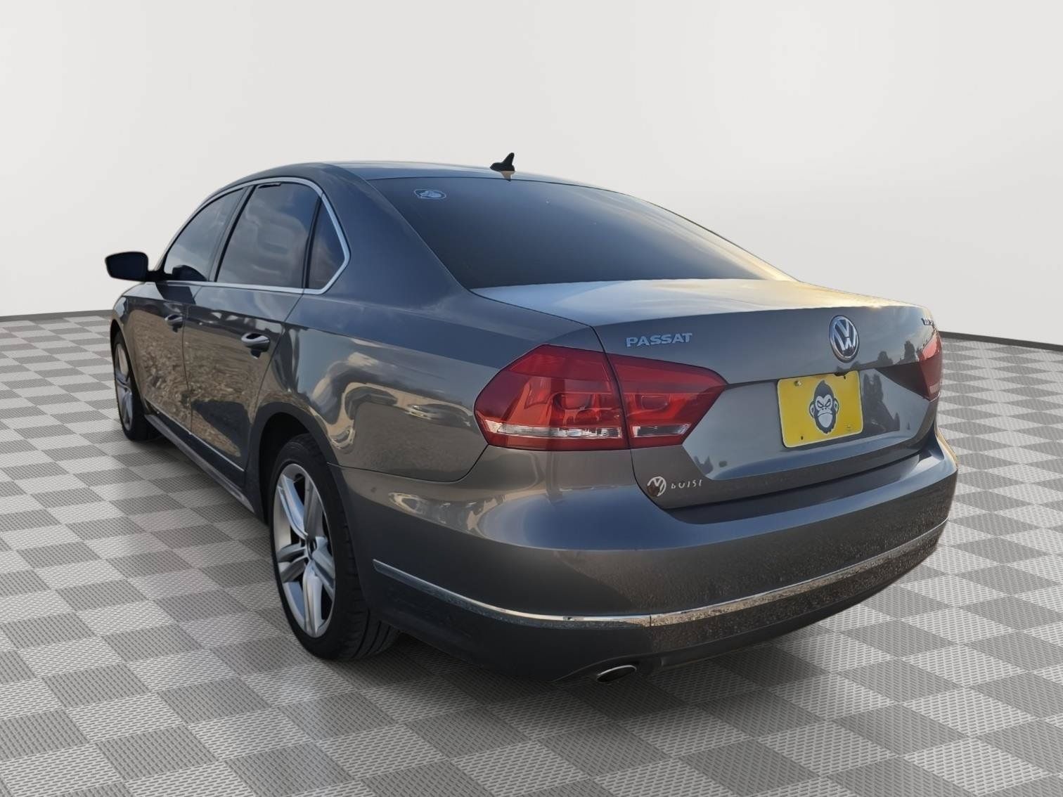 Used 2013 Volkswagen Passat TDI SEL Premium FWD image 6
