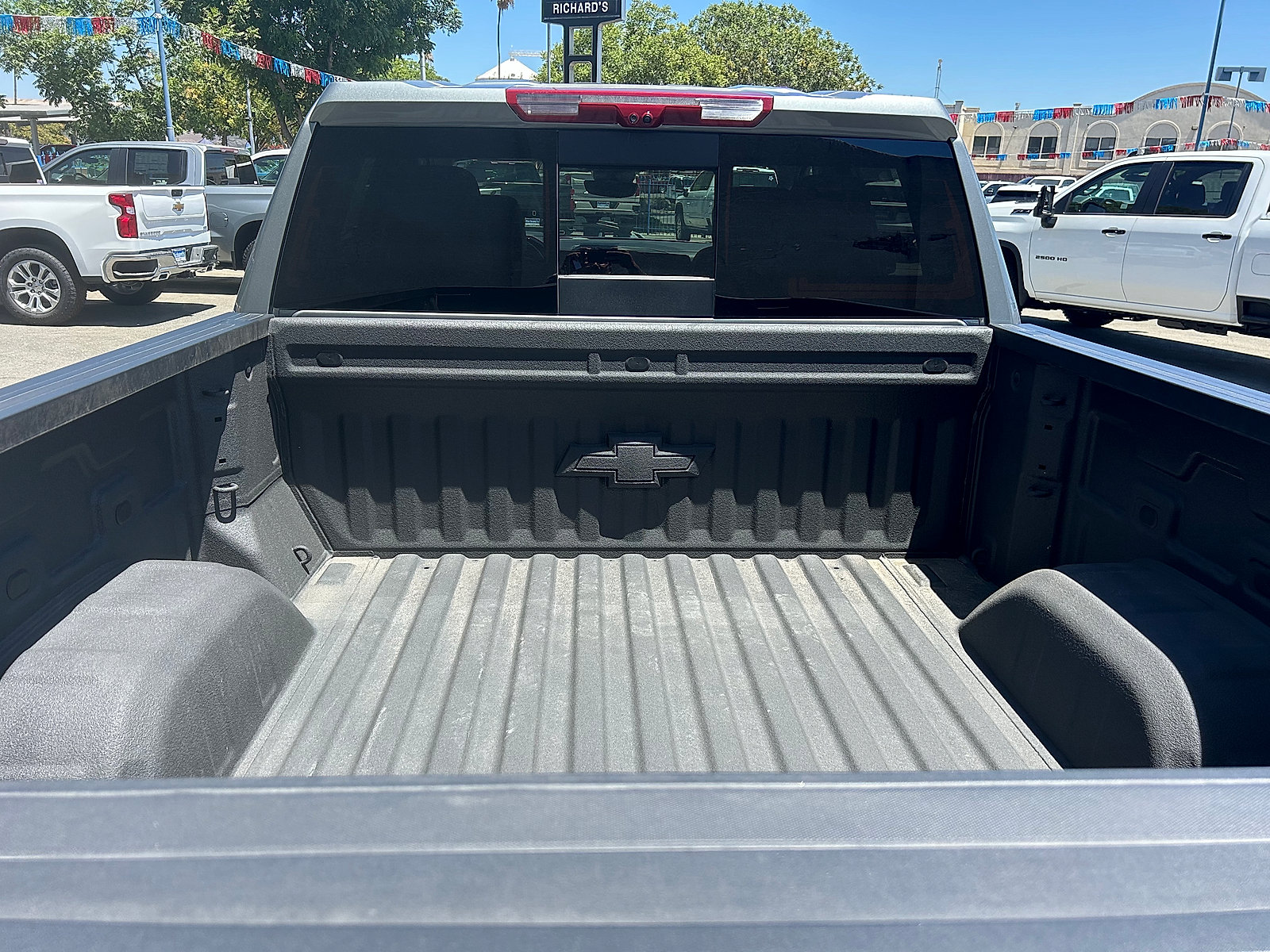 New 2026 Chevrolet Silverado 1500 LTZ w/ LTZ Premium Package AWD/4WD image 11