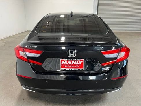 Used 2019 Honda Accord Touring image 4
