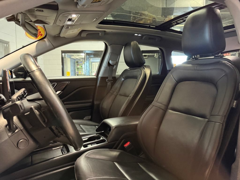 Used 2022 Lincoln Corsair Reserve w/ Equipment Group 201A AWD/4WD image 9