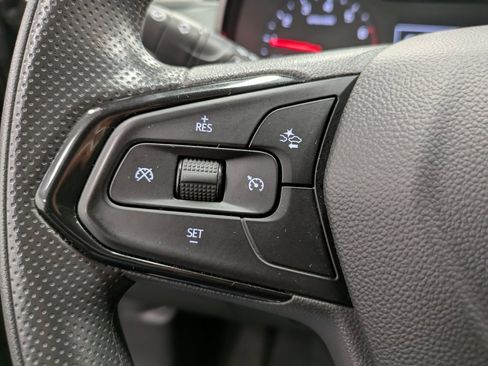 Used 2024 Chevrolet Trax LS w/ LS Convenience Package image 16