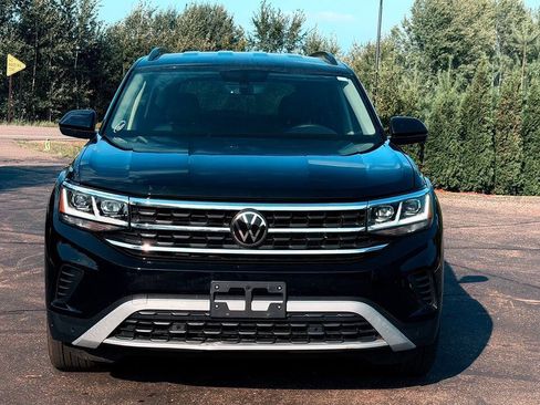 Used 2023 Volkswagen Atlas SE AWD/4WD image 2