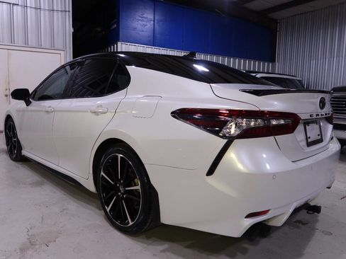 Used 2021 Toyota Camry XSE image 3