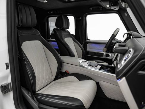 Used 2025 Mercedes-Benz G 550 image 49