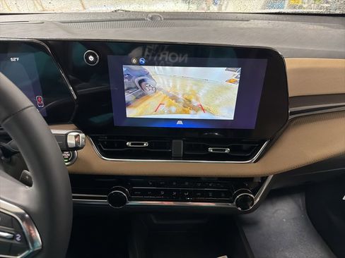 New 2026 Chevrolet Equinox ACTIV AWD/4WD image 7
