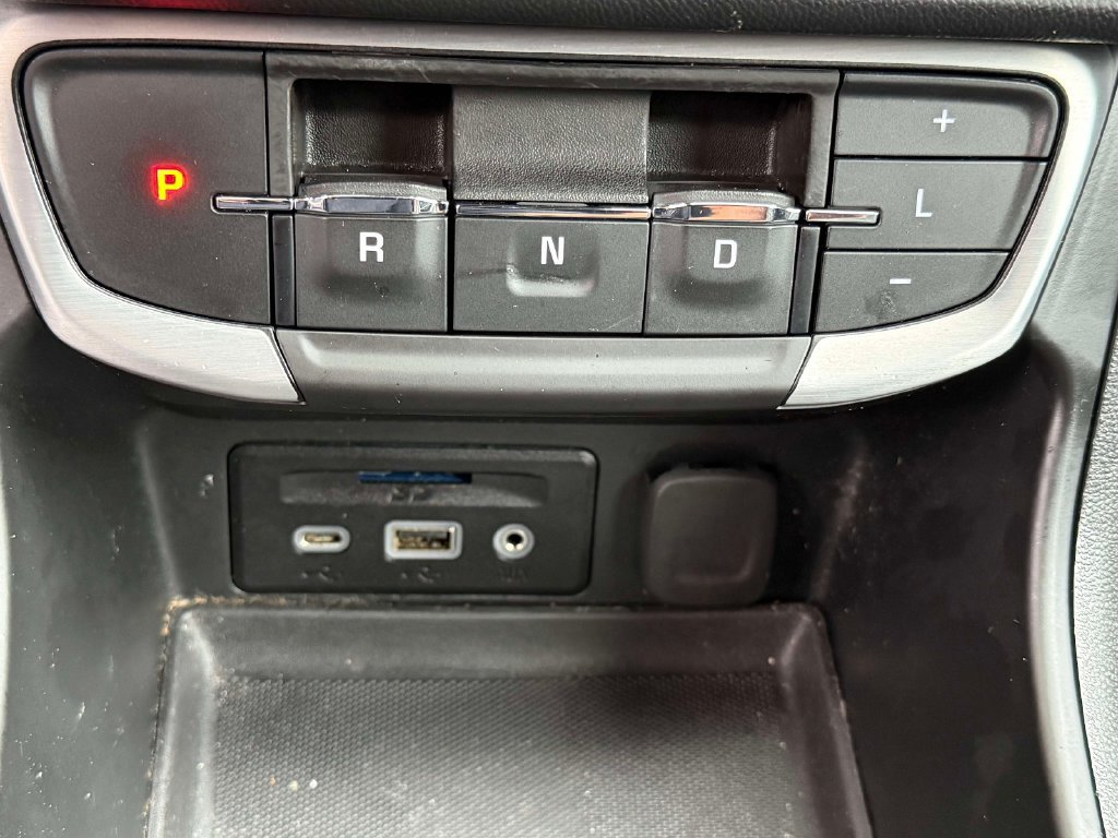 Used 2023 GMC Terrain SLT AWD/4WD image 22