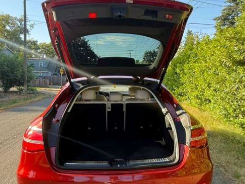 Used 2017 Mercedes-Benz GLC 300 4MATIC Coupe image 14
