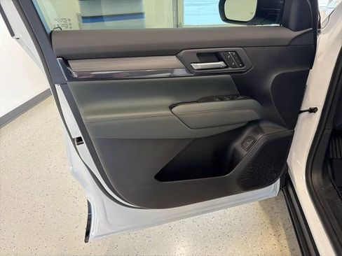 New 2026 GMC Terrain AT4 w/ Convenience Package III image 43