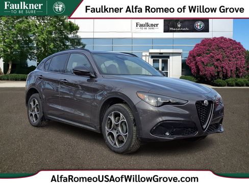 New 2026 Alfa Romeo Stelvio Sprint image 1