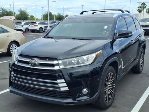 Used 2017 Toyota Highlander Limited image 1