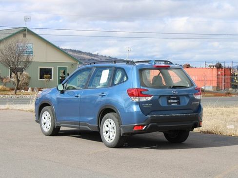 Certified 2022 Subaru Forester image 3